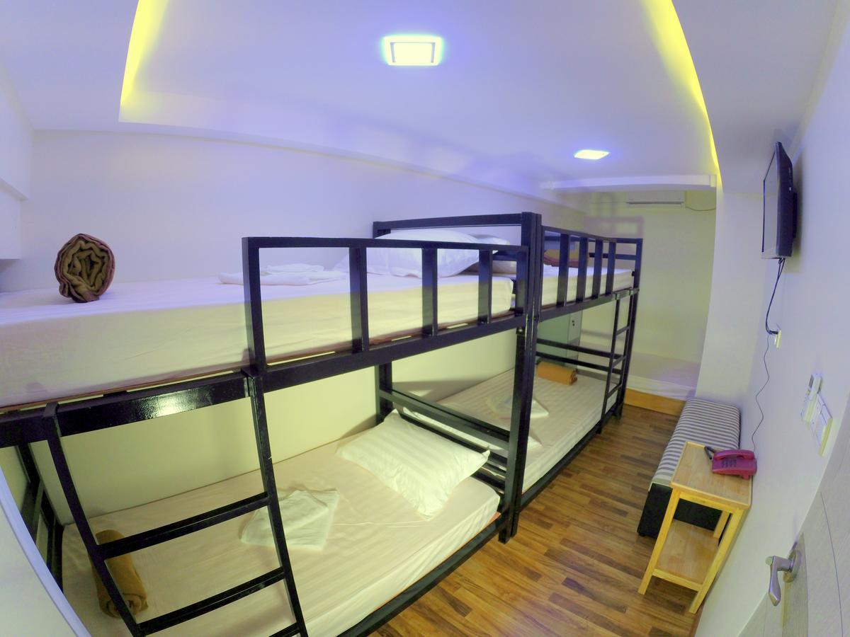 November Hostel Янгон Екстериор снимка